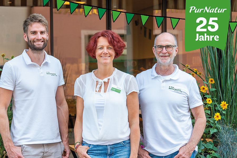 PurNatur 25 jähriges Jubiläum 2026 PurNatur Geschäftsführer Dietmar und Alexander Wolz mit Ladenleitung Doris Rogg zum 25 jährigen Jubbiläum